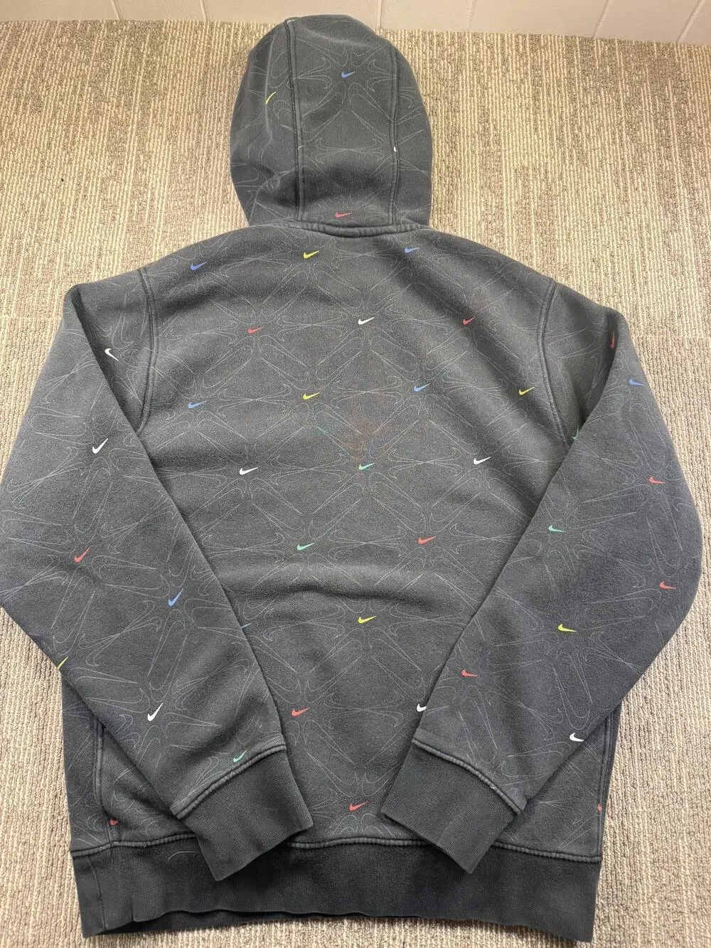 Nike Hoodie Mens Small Gray Pullover Fleece Sweatshirt Multicolor Swoosh Logo